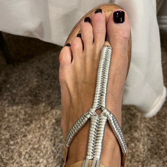 “GIANNI BINI” LEATHER DOUBLE ANKLE STRAP THONG FLAT SANDALS- 10 - Picture 8 of 8